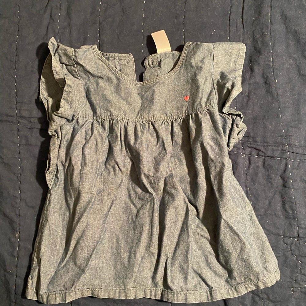 CARTERS LOT- 2shirts, 1sweatshirt, 2 pants, 1short